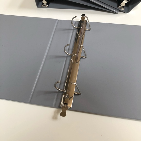 SET of 4 binders - 2 inch - Picture 5 of 9